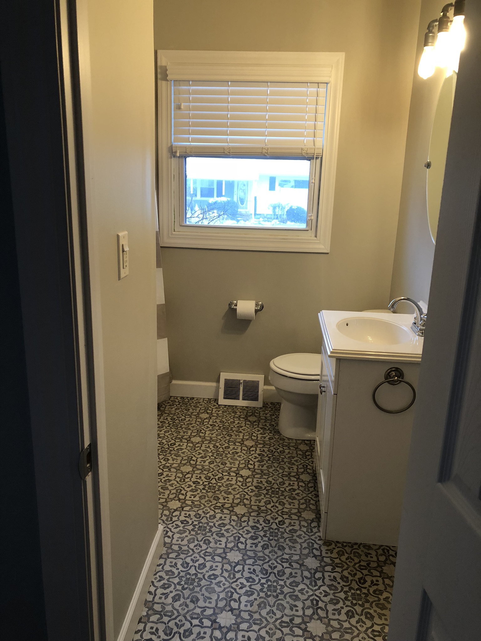 Bathroom Tile Floors - Sandusky, Catawba Island, Vermilion, Huron, Kelley's Island, Port Clinton, Lakeside Marblehead